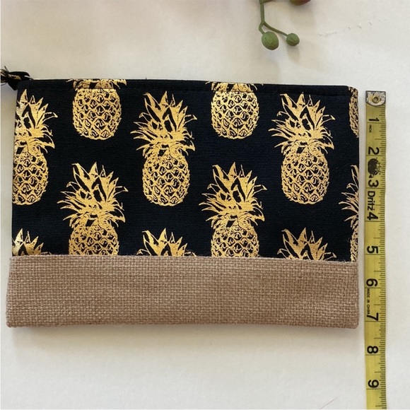Black & Gold Foil Pineapple Wristlet/Cosmetic Bag - Picture 8 of 8